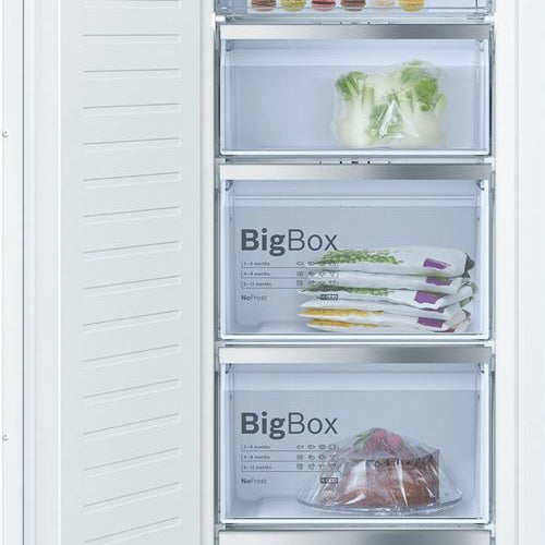 Arca Congeladora Vertical Encastrável Bosch GIN81AEF0 | 177,2x55,8x54,5 cm | 212 L | F | Branco
