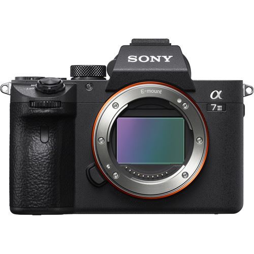 Máquina Fotográfica Mirrorless Sony Alpha a7 Mark III + FE 24-105mm f/4 G OSS