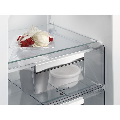 Frigorífico Combinado Encastrável AEG SCB418F3LS | 177,2x54,8x54,9 cm | 196 L | F | Branco