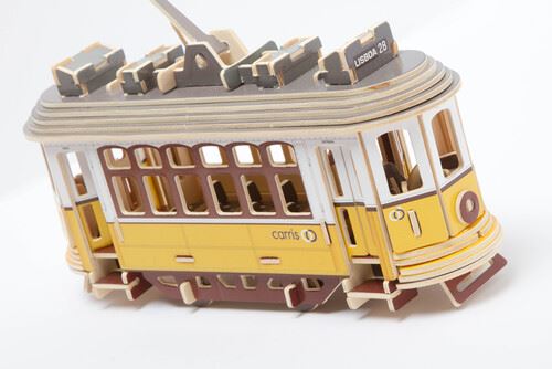 Puzzle 3D em Madeira - Elétrico 28 de Lisboa