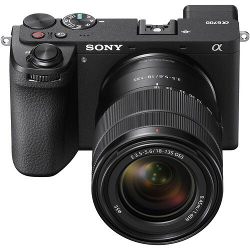 Máquina Fotográfica Mirrorless Sony Alpha a6700 + 18-135mm f/3.5-5.6 OSS