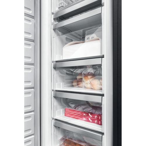 Arca Congeladora Vertical Encastrável Whirlpool AFB 18412 | 177,1x54x54,5 cm | 209 L | E | Branco