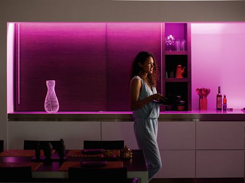 Base Philips Hue White and Color Lightstrip Plus V4 2 Metros