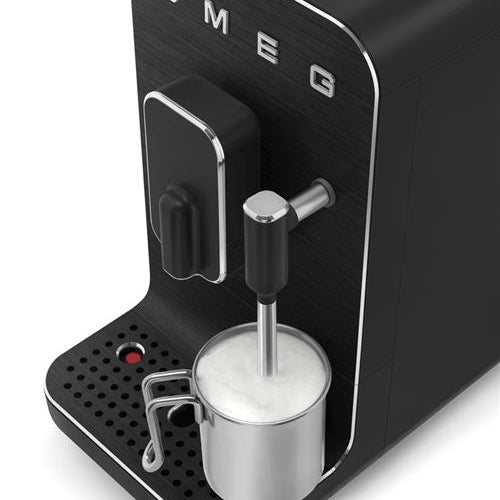 Máquina de Café Automática Smeg com Vapor Anni 50 - Preto