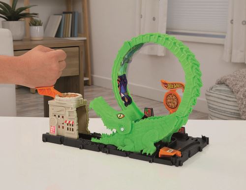 1541