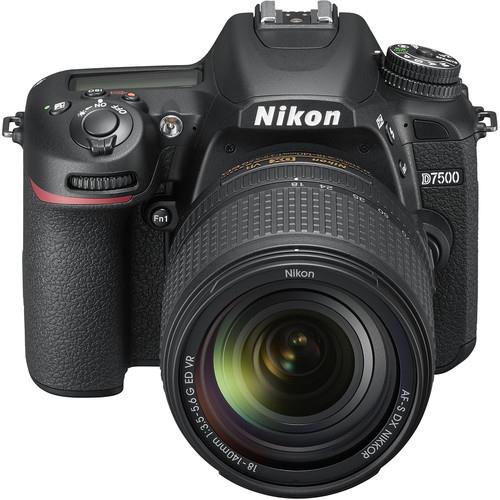 Máquina Fotográfica Reflex Nikon D7500 + AF-S DX 18-140mm f/3.5-5.6G ED VR