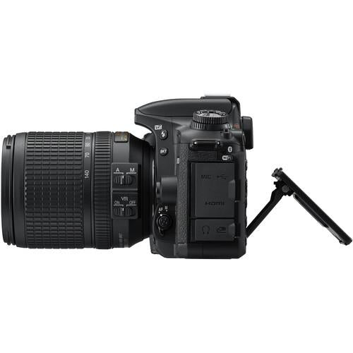 Máquina Fotográfica Reflex Nikon D7500 + AF-S DX 18-140mm f/3.5-5.6G ED VR